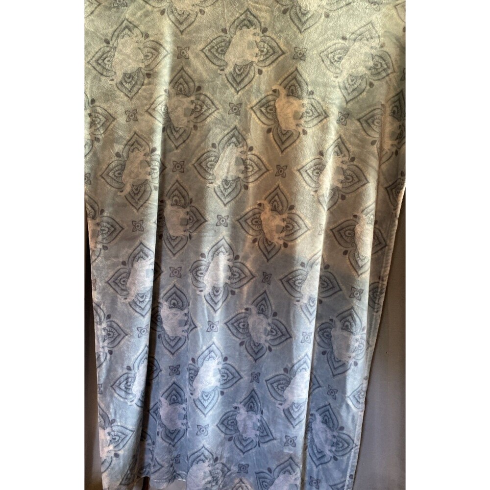 Blue Lotus Flower Cozy Soft Plush Throw Blanket 94x62in
